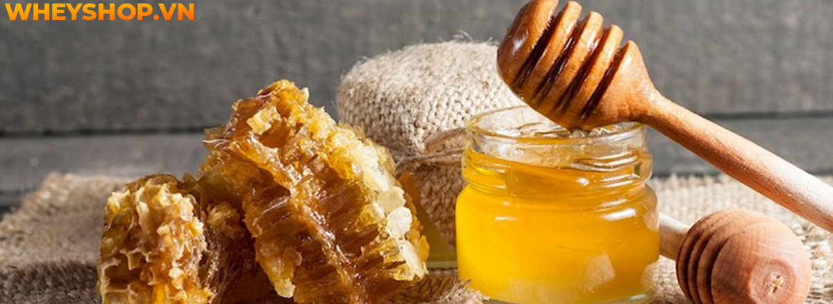 Mật ong chứa rất nhiều dưỡng chất cần thiết và tốt cho sức khỏe. Tuy nhiên rất nhiều các bạn thắc mắc, không biết uống mật ong với nước ấm có tăng cân không...