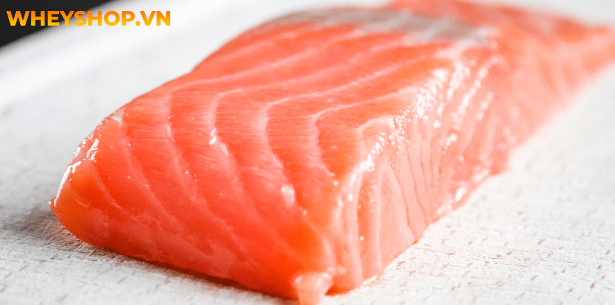 Cá hồi là tên một loại cá đỏ, mềm, săn chắc và do chứa nhiều thành phần dinh dưỡng cho sức khỏe. Tuy nhiên, câu hỏi đặt ra là ăn cá Hồi sống có tốt không và...